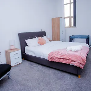 spacious-urban-city-apartment.yorkshirehotels.net/